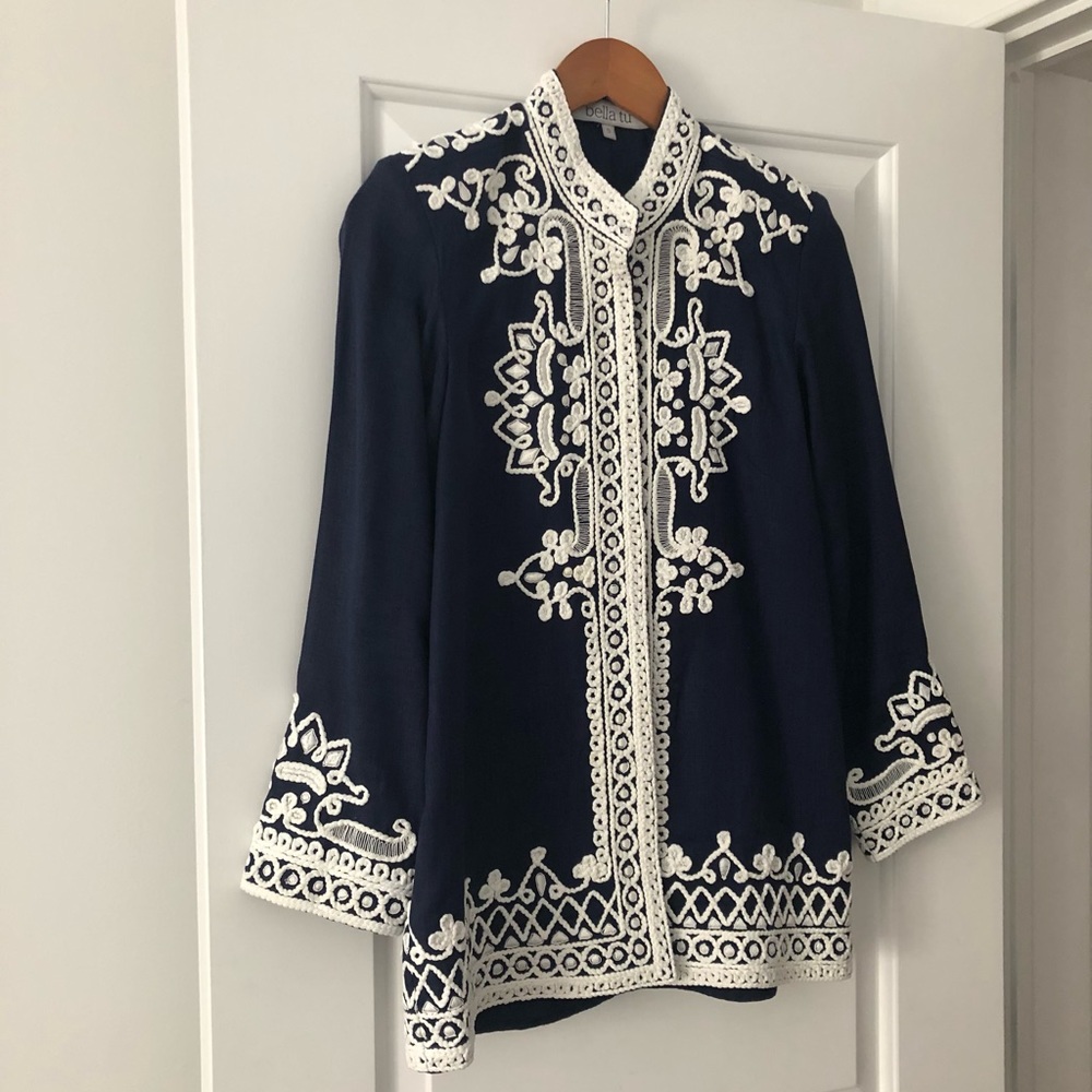 Never worn Bella Tu Ceci Jacket Navy size S